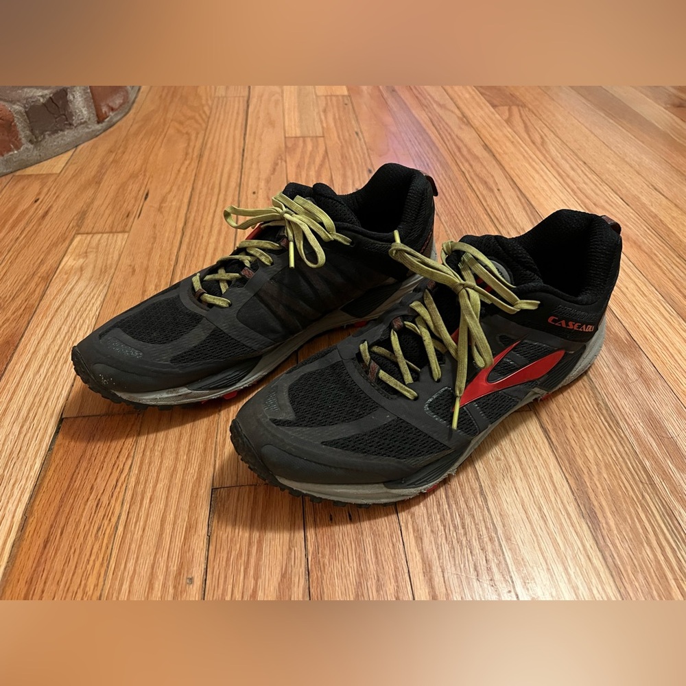 BROOKS Cascadia 11 Trail Runners